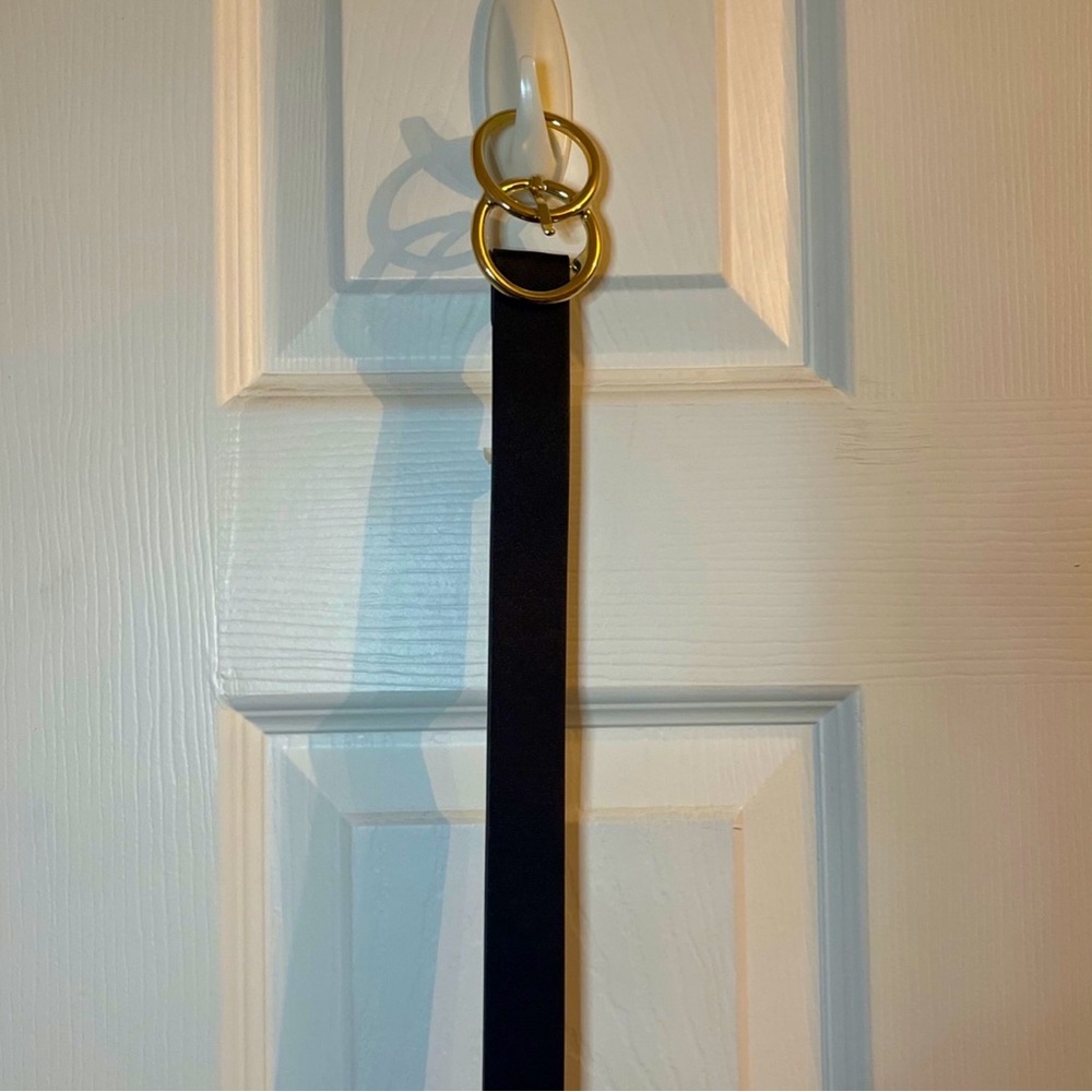 Womens belt, size M